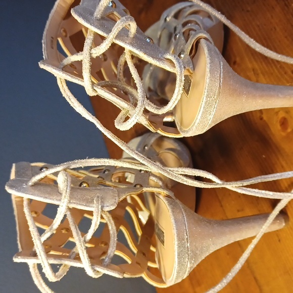 Audrey Brooke heels - Picture 13 of 16